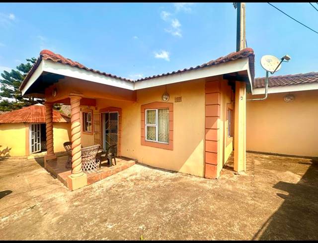 2 BEDROOM HOUSE FOR SALE IN KWANDENGEZI
